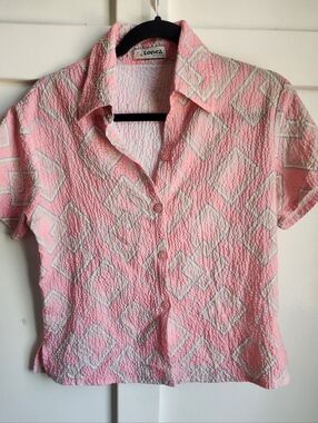 Vintage Textured Seersucker Blouse | Soft Pink Geometric Print | Elevated Resort